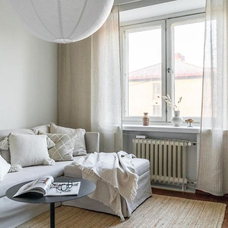 Kaksio Kulttuuritalon Ja Linnanmaen Vieressa Helsinki Exterior foto